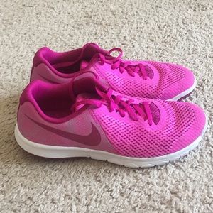 Girls Nike Flex Experience RN 5 - Size 4